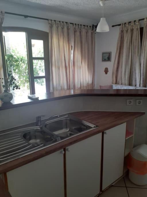 Apartment Danae's House Poros Town